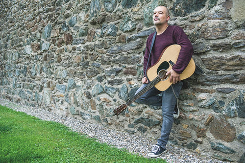 Michel Caravina, Bandlos